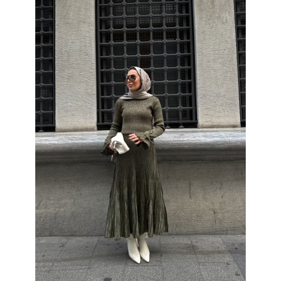 Simli triko etekli takım